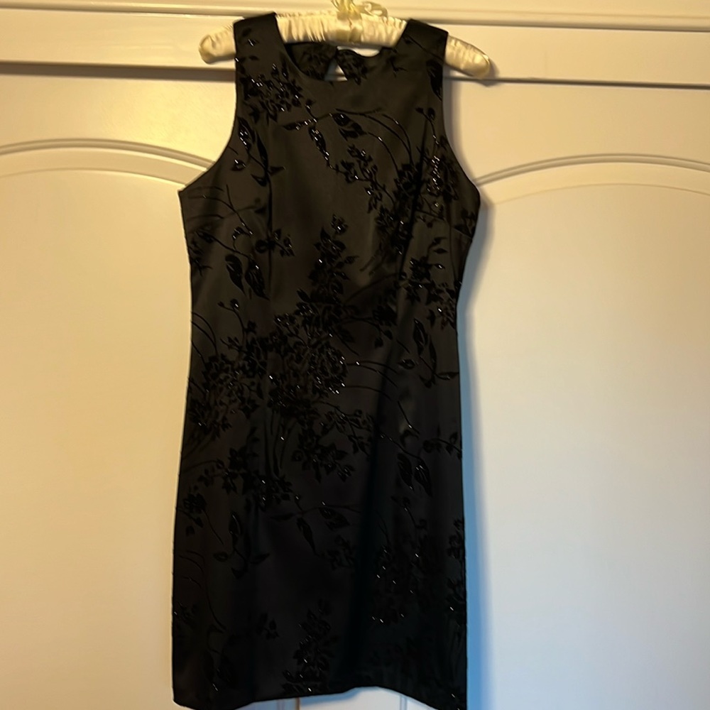 LBD Fitted Sheath holiday/cocktail/party dress 10